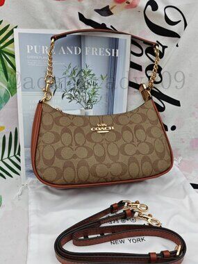 🌿🌿Coach Teri shoulder bag brown